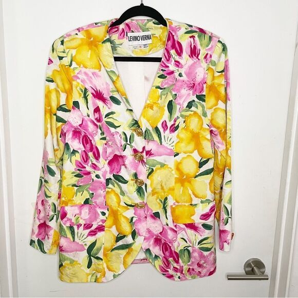 Levino Verna Jackets & Blazers - Levino Verna Vintage 80's Silk Floral Blazer jacket 8 Shoulder Pads